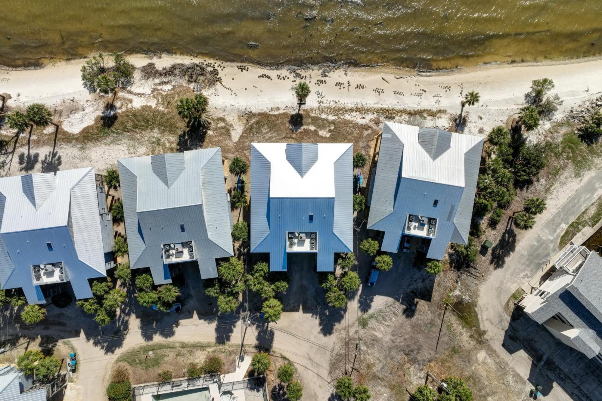 Beachfront Cedar Key Retreat With Pool Access! Exteriör bild