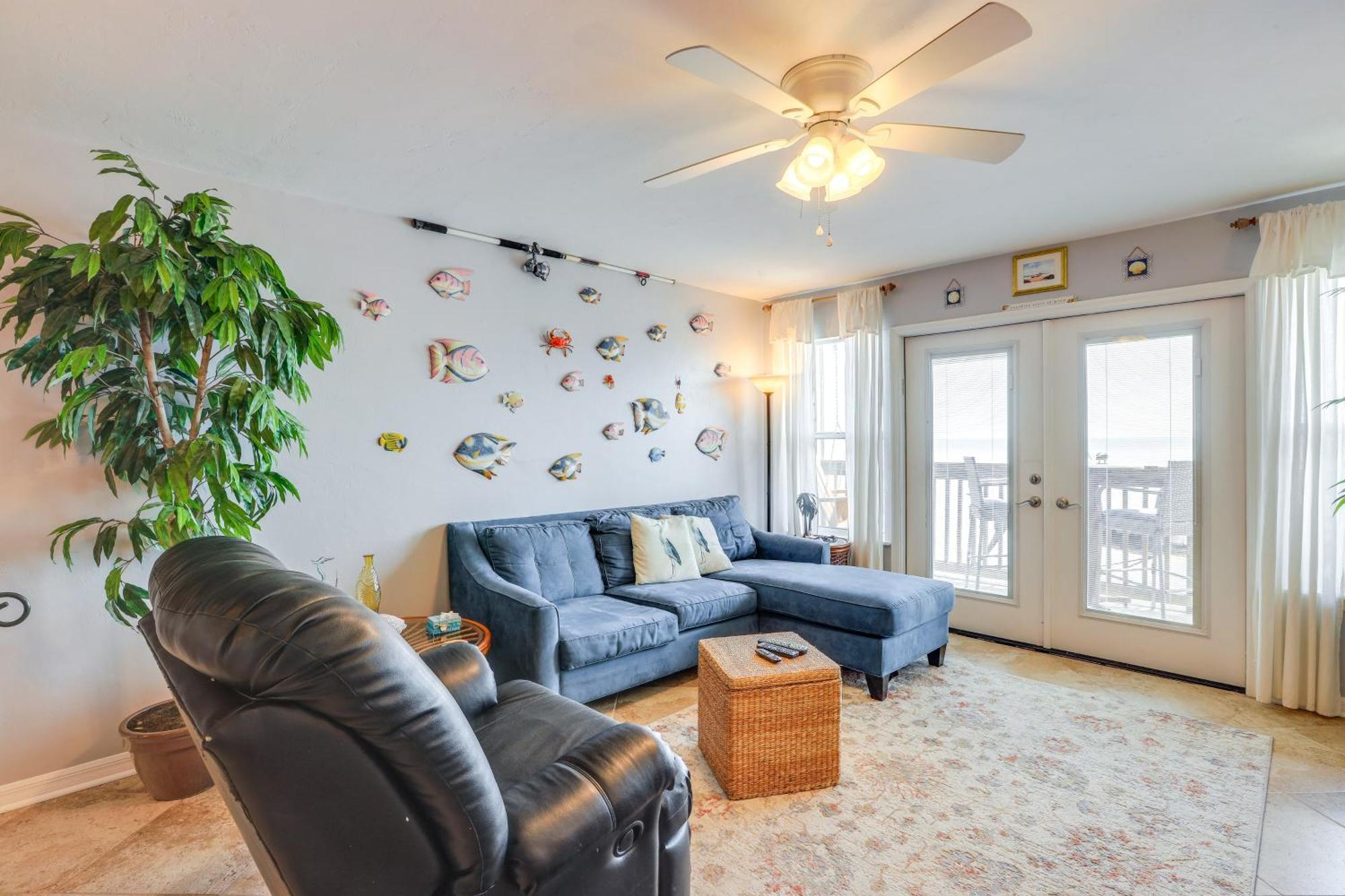 Beachfront Cedar Key Retreat With Pool Access! Exteriör bild